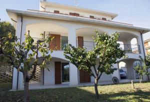 Villa in vendita a Acquaviva Picena