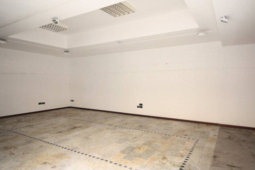 Locale commerciale in affitto a Grottammare