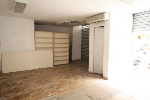 Locale commerciale in affitto a Grottammare