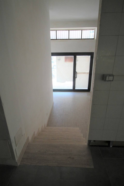 Locale commerciale in affitto a San Benedetto del Tronto