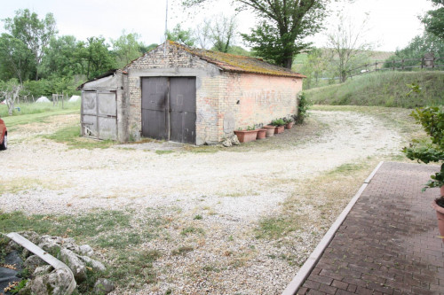 Rustico/Casale in vendita a Castel di Lama