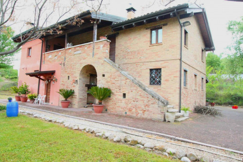 Rustico/Casale in vendita a Castel di Lama