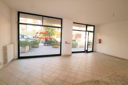 Negozio in affitto a Campofilone