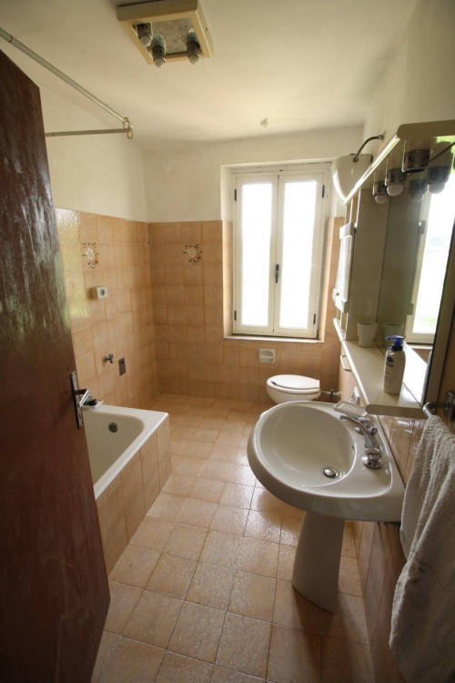 Rustico/Casale in vendita a Colli del Tronto