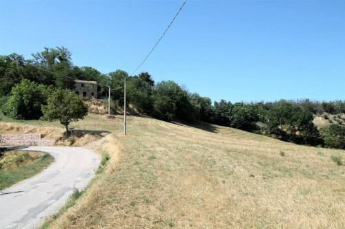 Rustico/Casale in vendita a Carassai