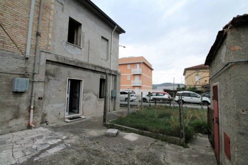 Casa Cielo Terra in vendita a Castel di Lama