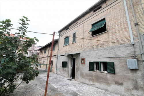 Casa Cielo Terra in vendita a Castel di Lama