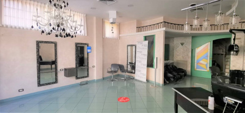 Locale commerciale in affitto a Pedaso