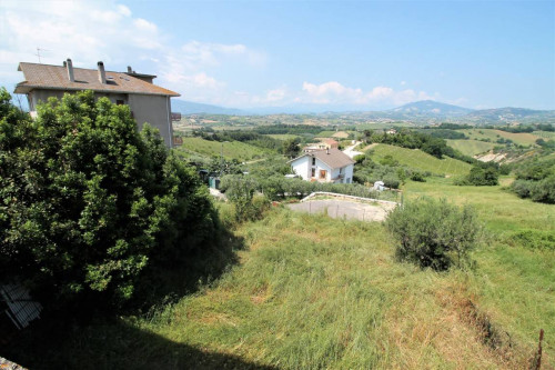 Casa indipendente in vendita a Castorano