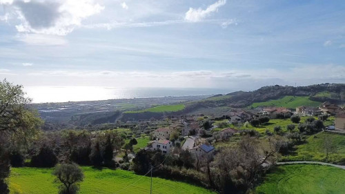 Rustico/Casale in vendita a Colonnella