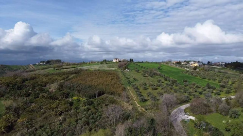 Rustico/Casale in vendita a Colonnella