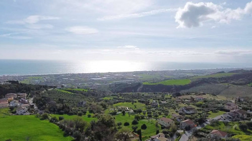 Rustico/Casale in vendita a Colonnella