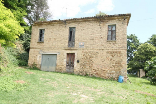 Rustico/Casale in vendita a Colonnella