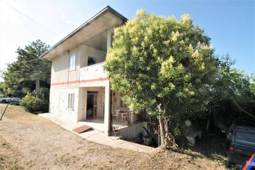 Casa indipendente in vendita a Castel di Lama