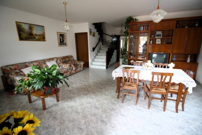 Villetta a schiera in vendita a Folignano