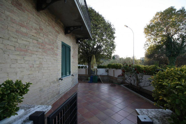 Rustico/Casale in vendita a Monsampolo del Tronto