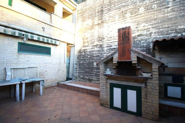 Rustico/Casale in vendita a Monsampolo del Tronto