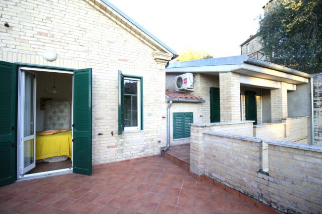 Rustico/Casale in vendita a Monsampolo del Tronto