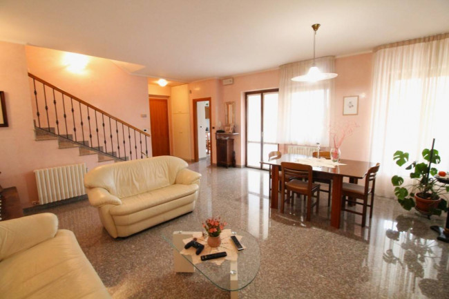 Casa indipendente in vendita a Ascoli Piceno