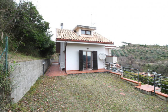 Casa indipendente in vendita a Ascoli Piceno