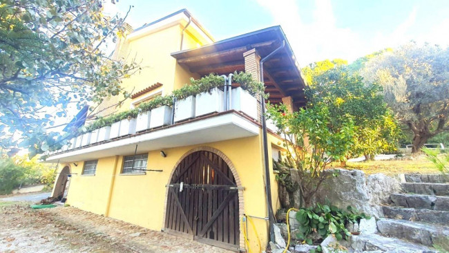 Villa in vendita a Colonnella