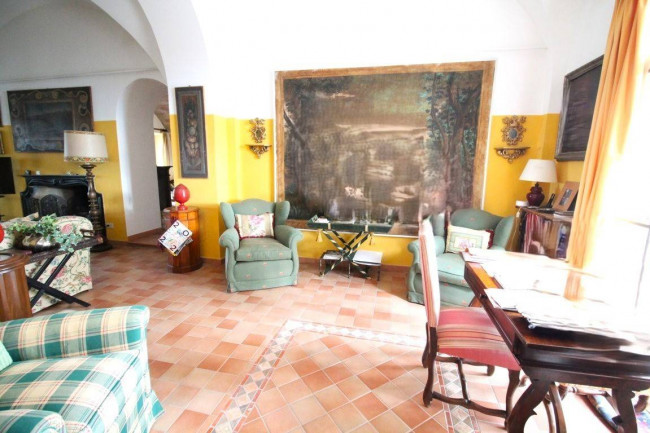 Palazzo Storico in vendita a Offida