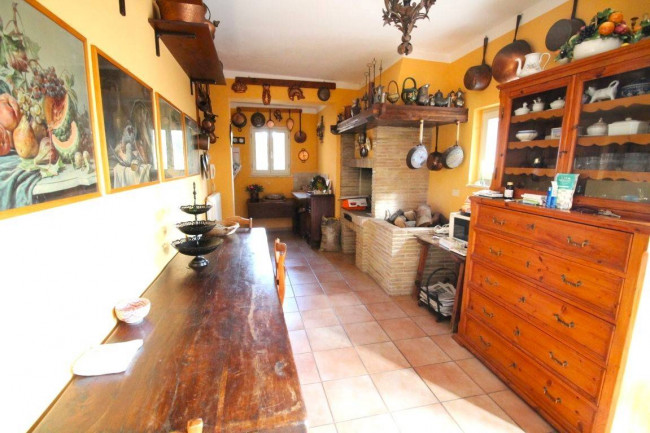 Palazzo Storico in vendita a Offida