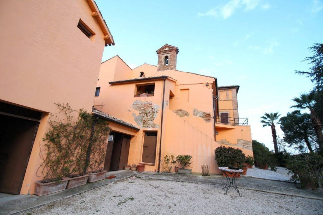 Palazzo Storico in vendita a Offida
