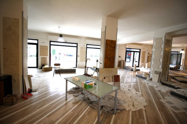 Locale commerciale in vendita a Ascoli Piceno