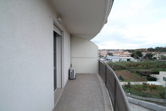 Appartamento in vendita a Sant'Egidio alla Vibrata