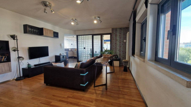 Appartamento in vendita a Sant'Egidio alla Vibrata