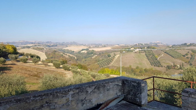 Rustico/Casale in vendita a Monsampolo del Tronto