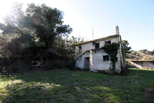 Rustico/Casale in vendita a San Benedetto del Tronto