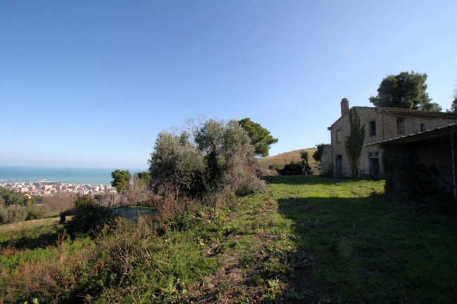 Rustico/Casale in vendita a San Benedetto del Tronto