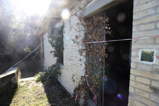 Rustico/Casale in vendita a San Benedetto del Tronto