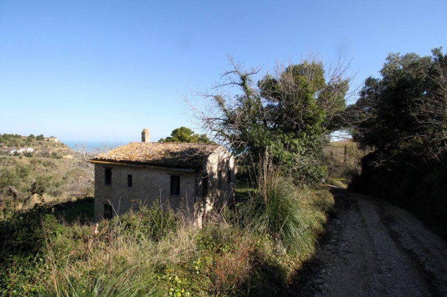 Rustico/Casale in vendita a San Benedetto del Tronto
