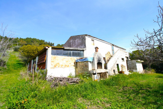 Rustico/Casale in vendita a Monteprandone