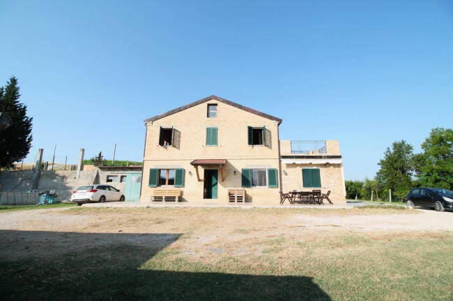 Rustico/Casale in vendita a Castignano