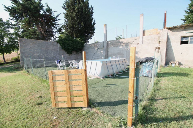 Rustico/Casale in vendita a Castignano