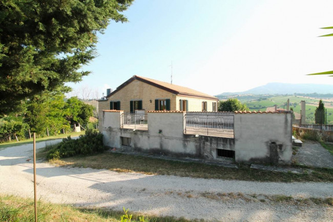 Rustico/Casale in vendita a Castignano