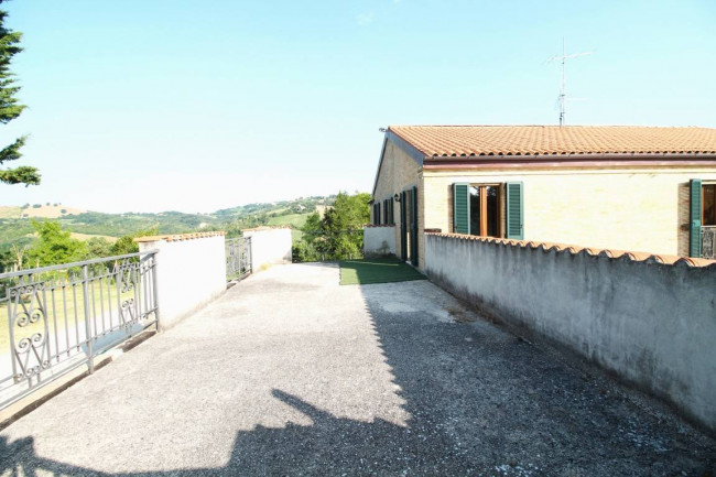 Rustico/Casale in vendita a Castignano