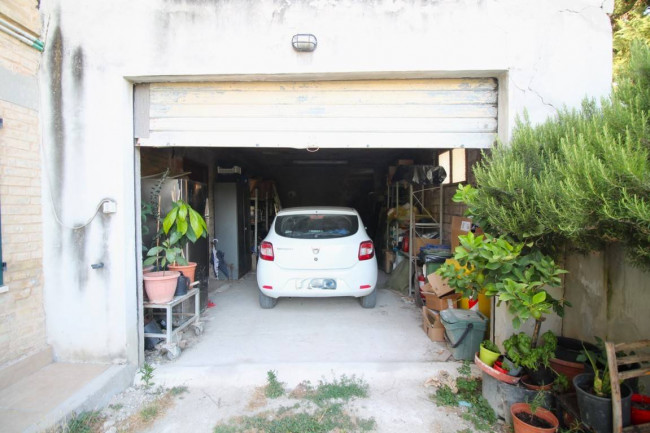 Rustico/Casale in vendita a Castignano