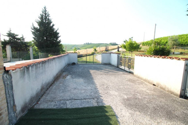 Rustico/Casale in vendita a Castignano