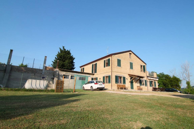 Rustico/Casale in vendita a Castignano