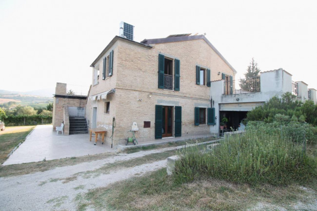 Rustico/Casale in vendita a Castignano