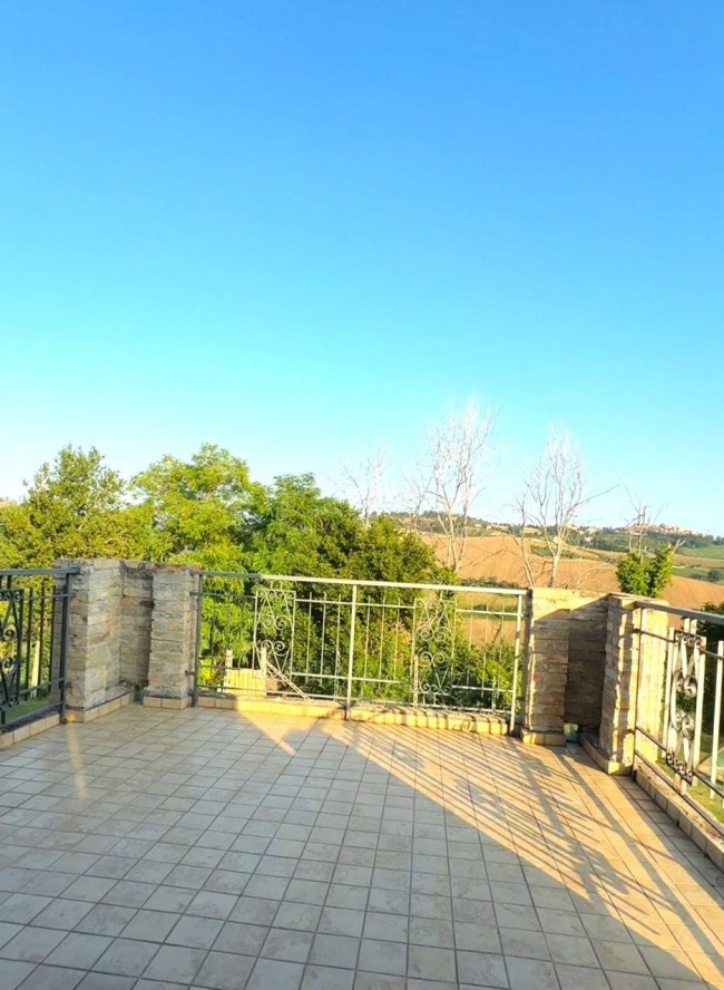 Rustico/Casale in vendita a Castignano