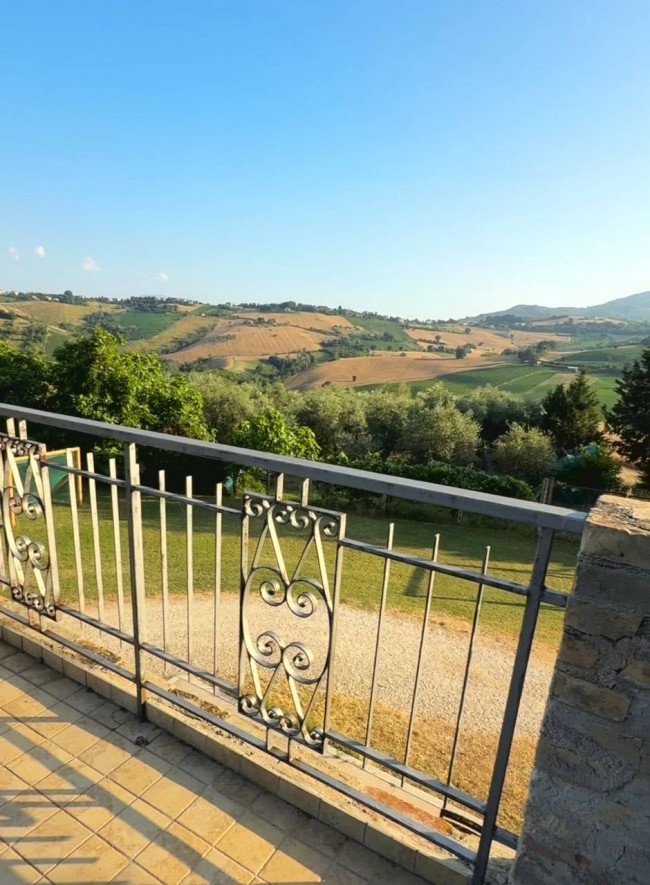 Rustico/Casale in vendita a Castignano