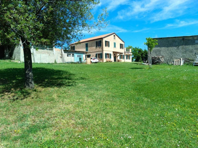 Rustico/Casale in vendita a Castignano