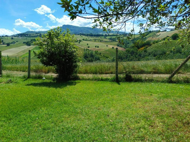 Rustico/Casale in vendita a Castignano