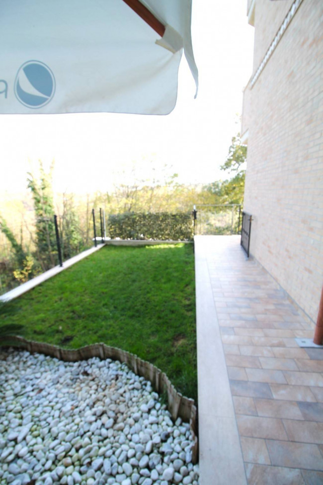 Appartamento in vendita a Folignano